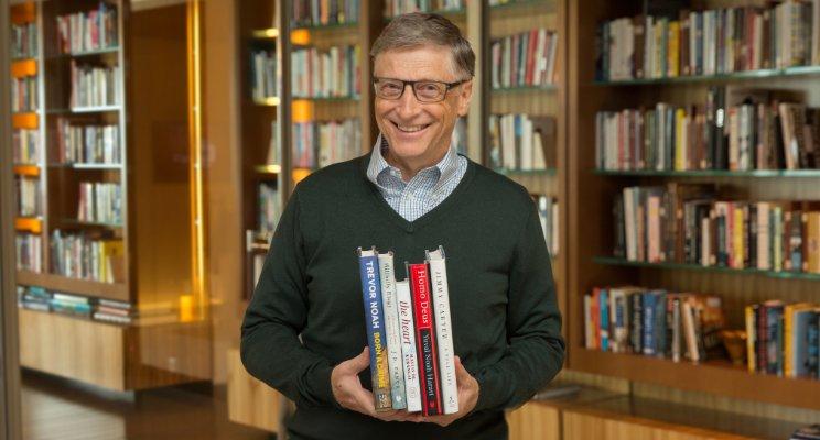 Bill Gates recomenda 5 livros 'curtos' e que todo mundo deveria ler