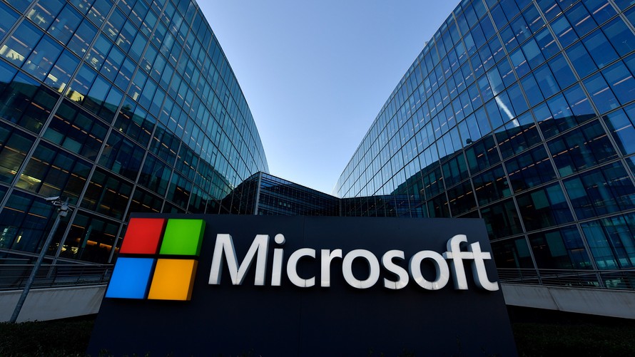 Microsoft oferece cursos online gratuitos de programação e TI