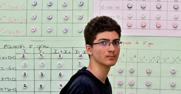 Estudante autista de Vitória (ES) é ouro na Olimpíada Brasileira de Matemática